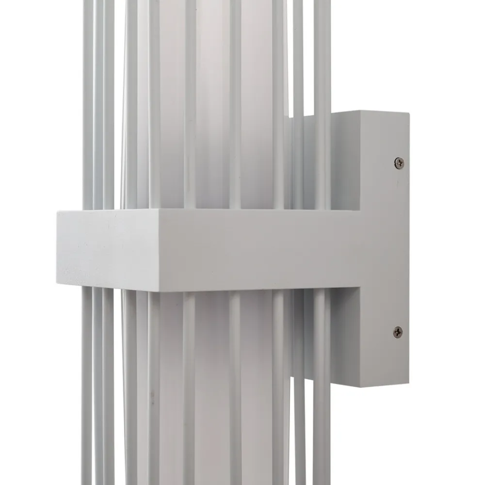 Lucande utendørs vegglampe Chandan, 42 cm, hvit, metall, IP54