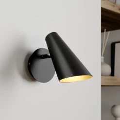 Lucande vegglampe Wibke, høyde 24 cm, svart, gull, metall| Vegglamper