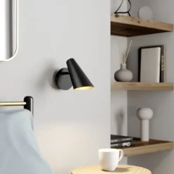 Lucande vegglampe Wibke, høyde 24 cm, svart, gull, metall| Vegglamper