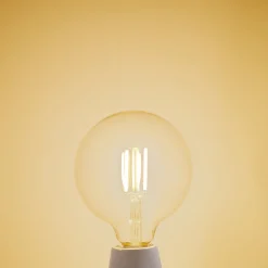 LUUMR Smart LED-pære klar E27 G125 7W Tuya WLAN CCT| E27 Pærer|Dimbar Led-Pære