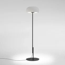MARSET Vetra LED-gulvlampe, svart ramme| Gulvlamper