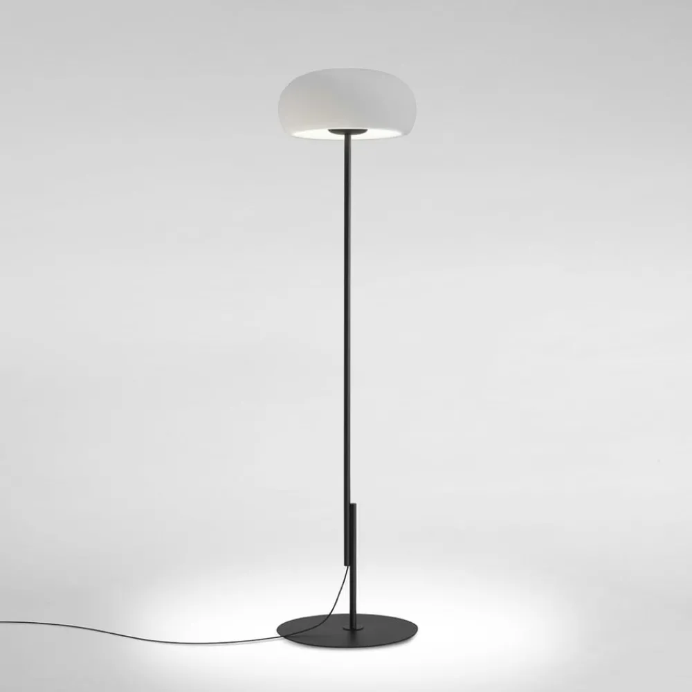 MARSET Vetra LED-gulvlampe, svart ramme| Gulvlamper