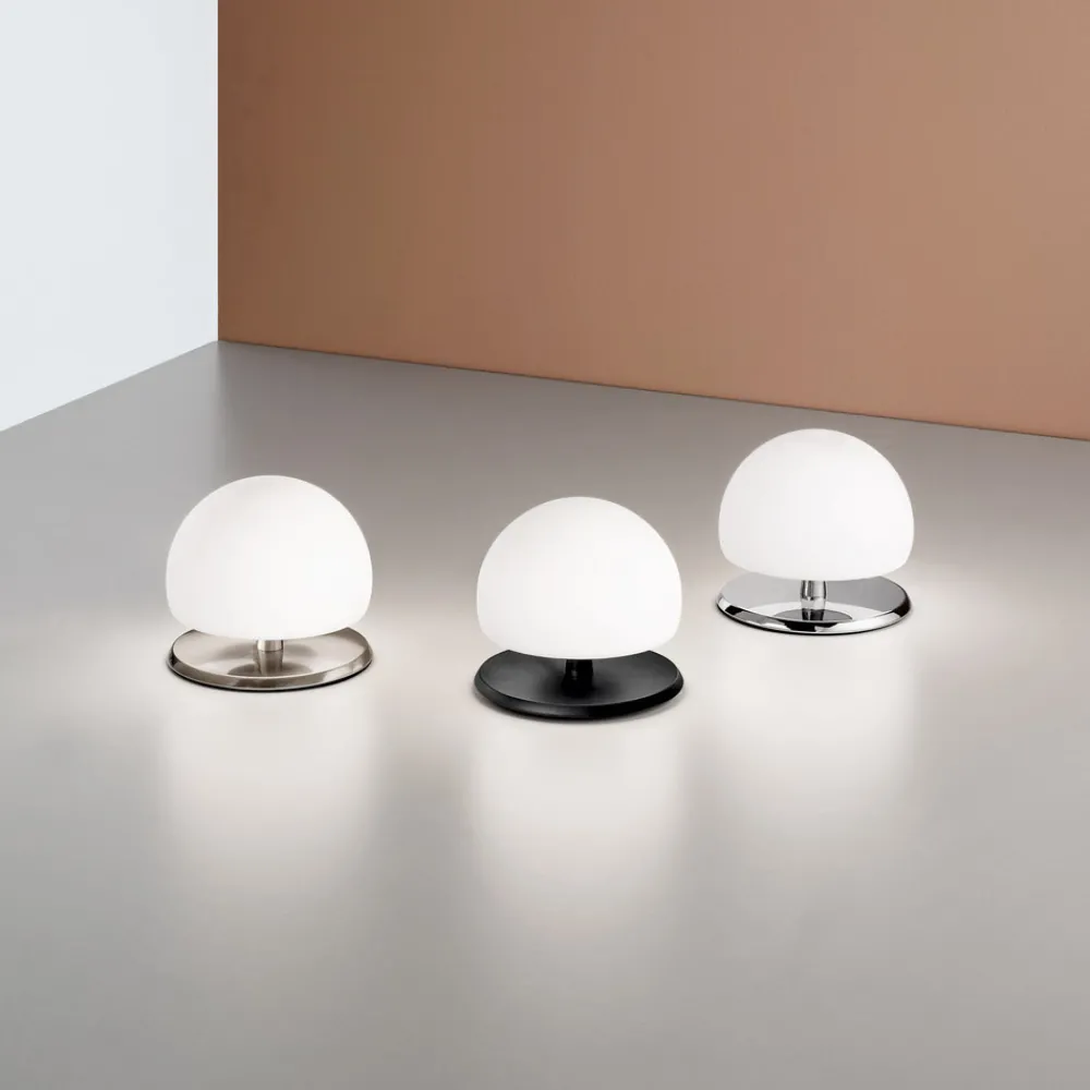 Fabas Luce Morgana bordlampe, forkrommet / hvit, berøringsdimmer, 3000 K Hot