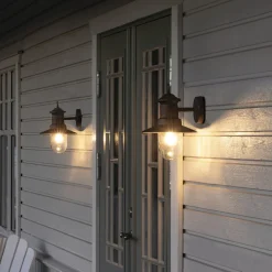 Konstsmide Napoli utendørs vegglampe, rustbrun Outlet