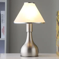 Lindby Nattbordlampe Ellen i glass og metall| Bordlamper