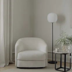 New Works Lantern Medium gulvlampe, høyde 150cm| Gulvlamper