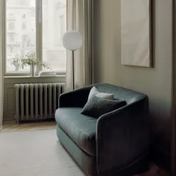 New Works Lantern Medium gulvlampe, høyde 150cm| Gulvlamper