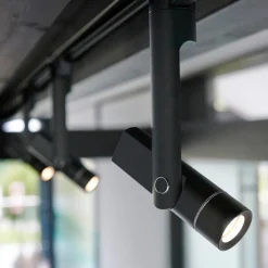 Oligo Hubble LED-skinnespot, 2 700 K svart matt