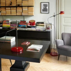 Oluce G.O. 352 LED-gulvlampe, skarlagenrød| Gulvlamper