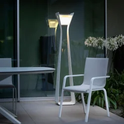 Les Jardins Osmoz LED-solcellelampe i aluminium, 175 cm, hvit| Solcellelamper