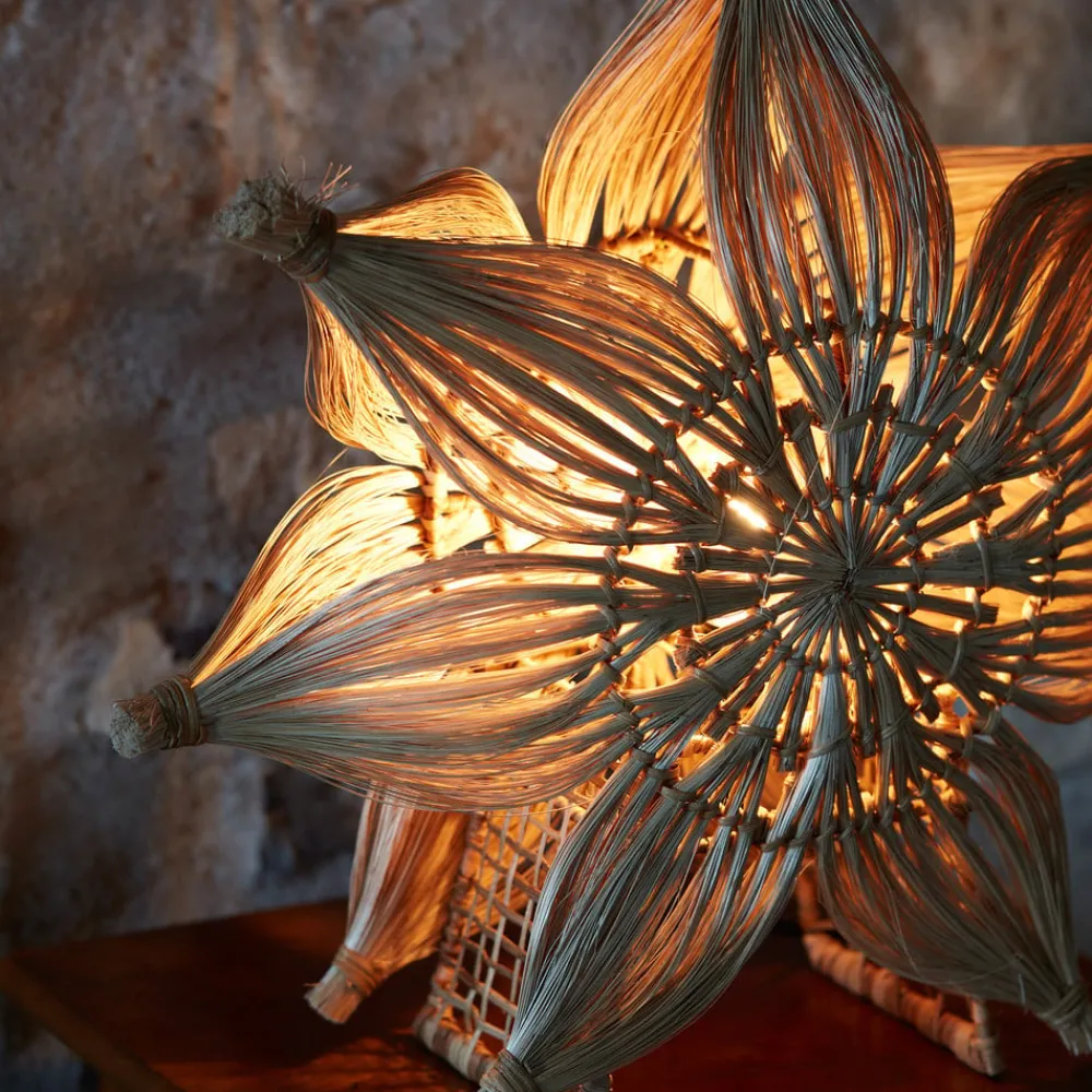 PR Home Agnes gulvstjerne av naturfiber| Julebelysning