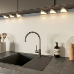 PRIOS Odia LED-benkbelysning, stål, 3 lyskilder.| Led-Innendørs