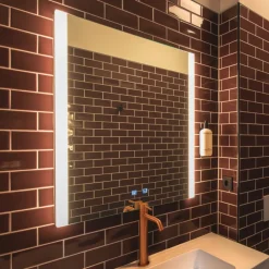 SLV Trukko LED-veggspeil CCT kantet 80x60cm| Møbel Og Interiør