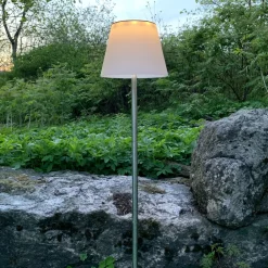 STAR TRADING Solini LED-lampe med jordspyd, hvit/sølv, høyde 90 cm Hot