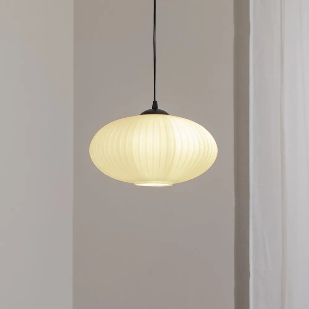 EMIBIG LIGHTING Spisebordslampe Coco, Ø 30 cm, svart/opal, glass| Pendellamper