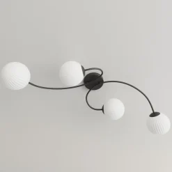 EMIBIG LIGHTING Taklampe Vibra, opal/svart, lengde 110 cm, glass, 4 lyskilder.| Taklamper