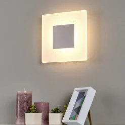 Lindby Tarja - kantet LED-taklampe Clearance