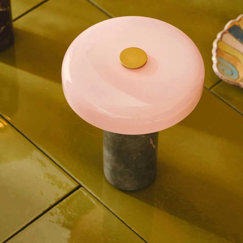 DESIGN BY US Trip LED oppladbar bordlampe, grå/rosa, marmor, glass, IP44| Dekorasjonsbelysning|Kommersiell Utebelysning