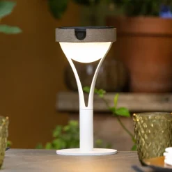 Les Jardins Tyble LED-solcellebordlampe, hvit/teak, 2700 K, 200 lm| Solcellelamper