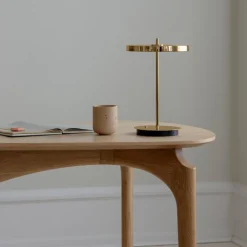 UMAGE LED-bordlampe Asteria Move polert messing 31 cm| Bordlamper