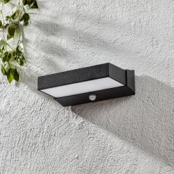 Trio Lighting Utendørs LED-vegglampe Cuando med bevegelsessensor| Kommersiell Utebelysning|Vegglamper Med Sensor