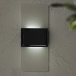 STAR TRADING Utendørs LED-vegglampe Wally, 20x8 cm hvit frostet CCT| Solcellelamper