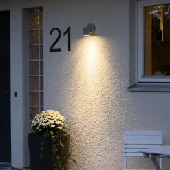 Konstsmide Utendørs NEW MODENA vegglampe med ett lys i grå| Vegglamper Utendørs