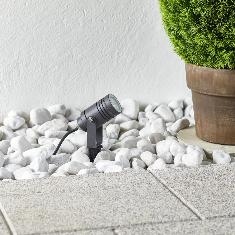 CMD Utespot 9028 med jordspyd