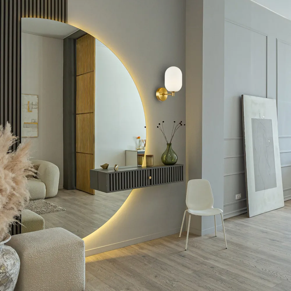 Eko-Light Vegglampe Alias, metall gullfarget, opalglas, 1 lyskilde New