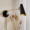 Northern Vegglampe Birdy i retrodesign i svart/messing| Vegglamper