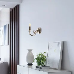 Lucea Vegglampe Castro, antikk messing, 1 lyskilde| Vegglamper