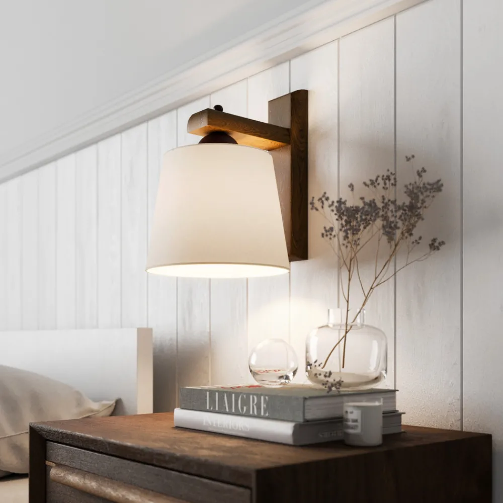 Lamkur Vegglampe Sweden med trestativ, valnøtt eik