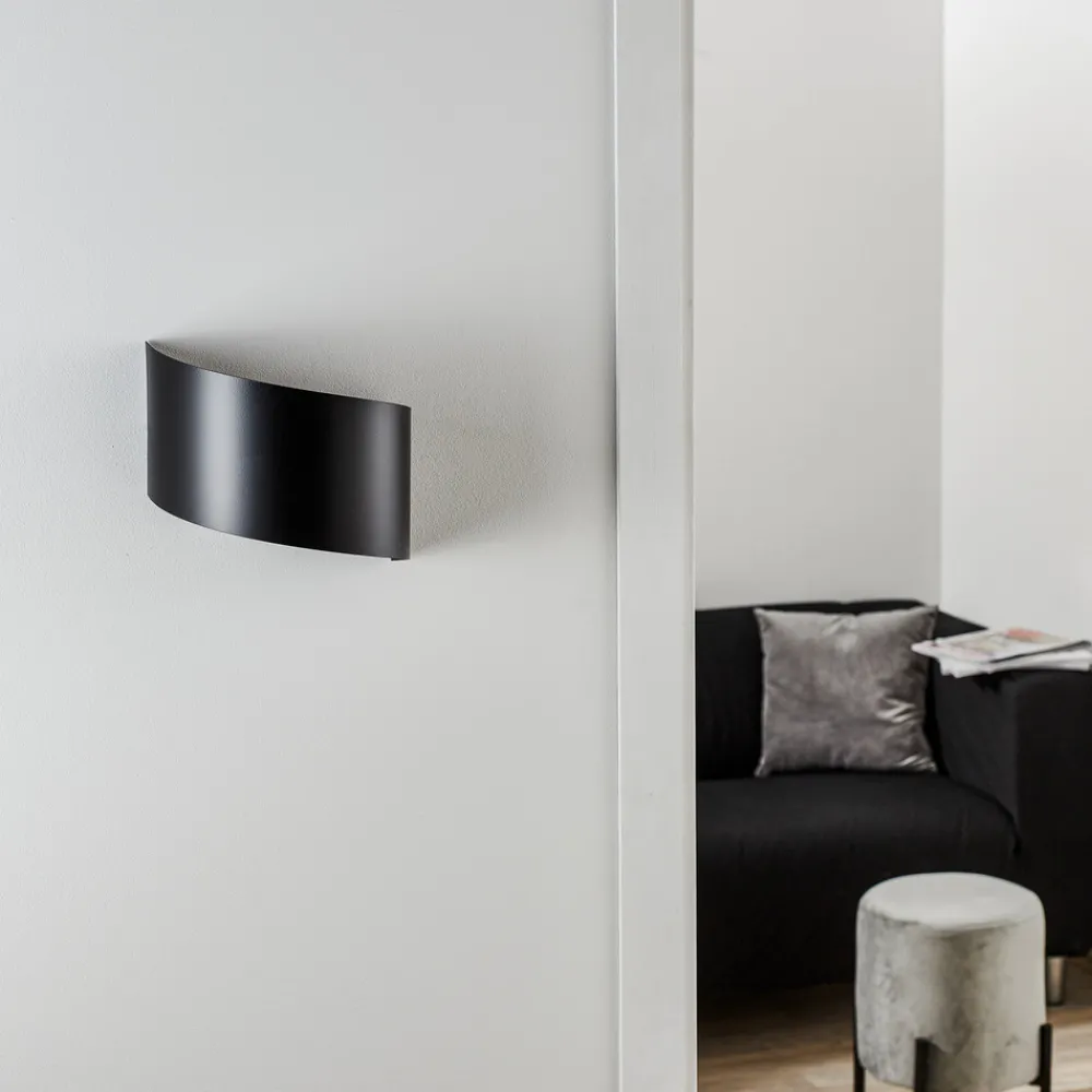 EMIBIG LIGHTING Vegglampe Vero i lakkert stål, svart Outlet