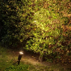 FARO BARCELONA Veggspot og jordspydspot i ett – Toni| Utespotter