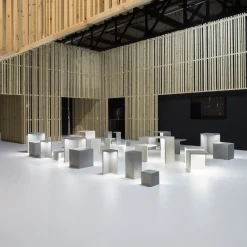 Vibia Empty 4130 utelampe av betong, 70 cm New